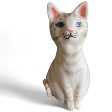 Lady Cyntia - "Arrogant" Porselain Cat